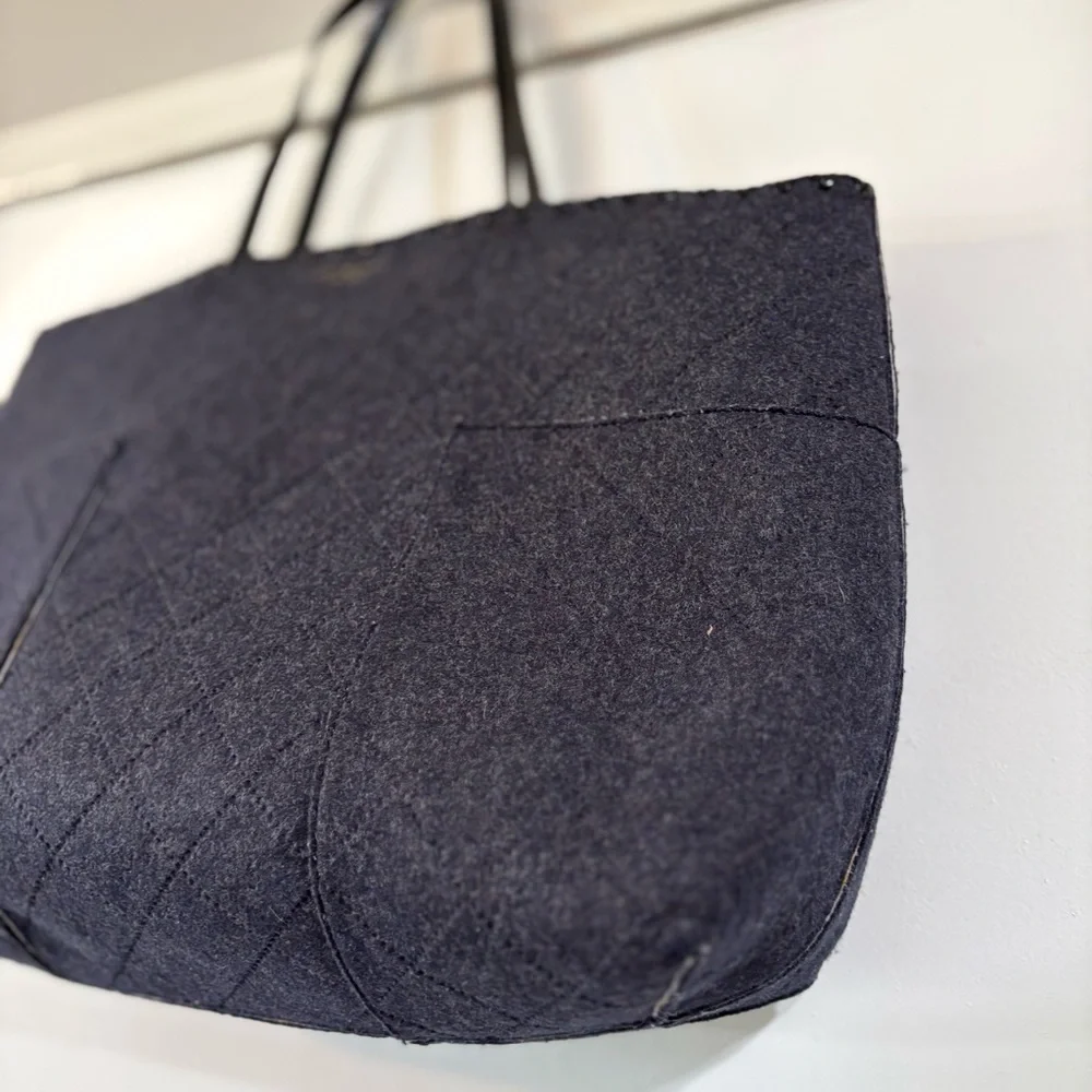 Tory Burch Block T Felt Tote Shoulder Bag Carry On Work Travel Blue Gray Logo